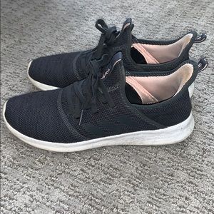 Women’s adidas tennis shoes